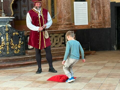 Prvňáčci byli slavnostně pasováni na čtenáře